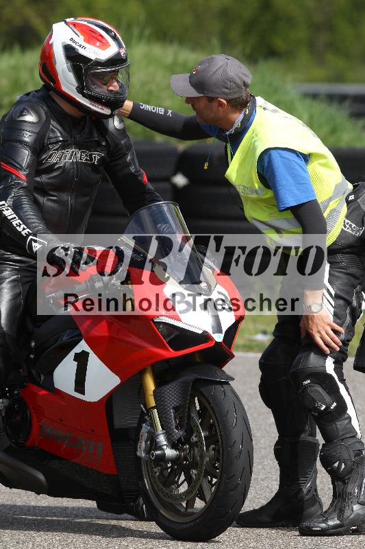 Archiv-2025/10 23.04.2025 Cornu Master School ADR/gruen-vert/313